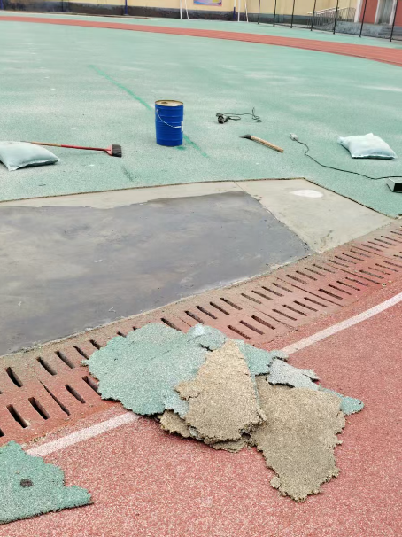 洛阳球场翻新维修补、球场翻新修补改造